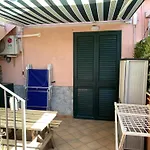 - Sleeps 3 & Swimming Pool Appartamento Realmonte