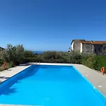 Appartamento - Sleeps 3 & Swimming Pool *